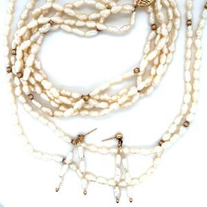 14k Gold Freshwater Pearls Necklace , Bracelet & Earrings Set